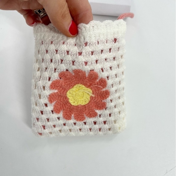 NWT Haute Hippie Granny Square Bobo Flower Power Small cell phone lipgloss bag - Picture 2 of 6